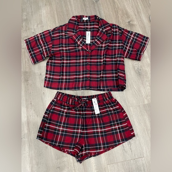 Garage Other - Christmas flannel print PJ set